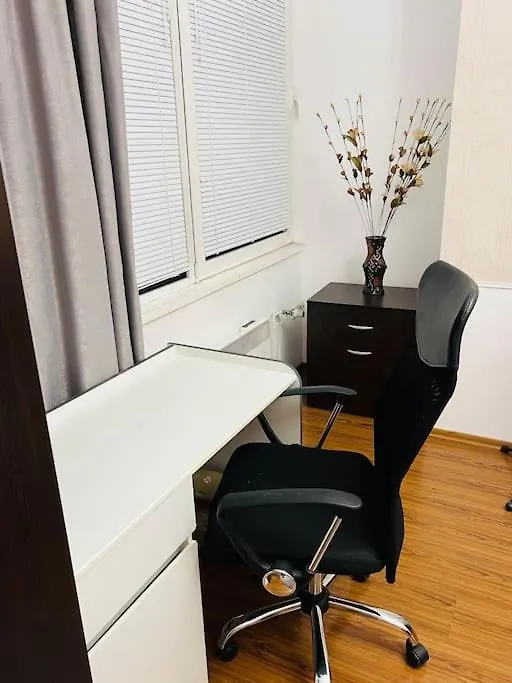 1Bd Apartment Near Lions' Bridge + Desk Sofia